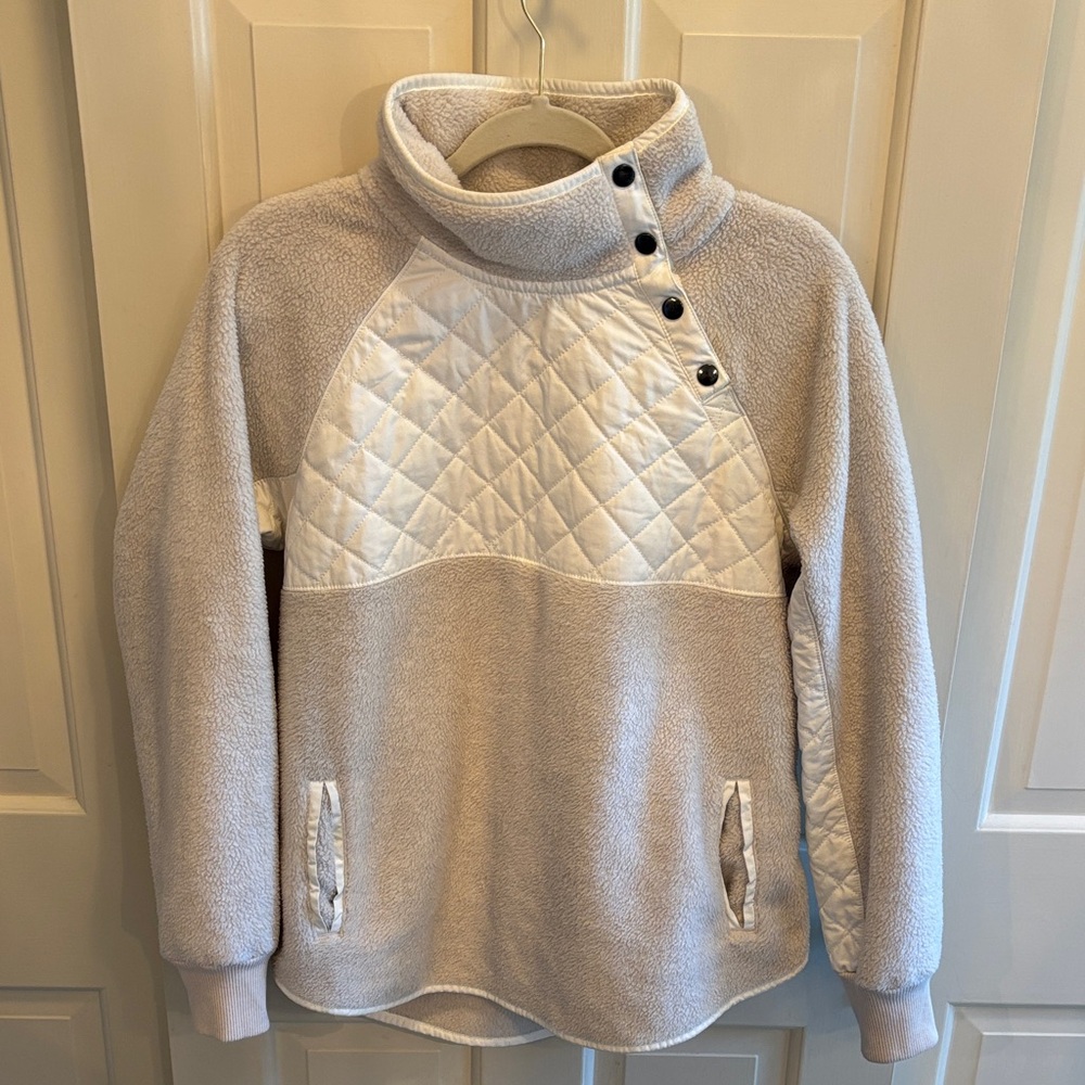 Abercrombie & Fitch Cream Sherpa Jacket